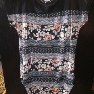 Free kisses Brand dress shirt flower design. Size L women's